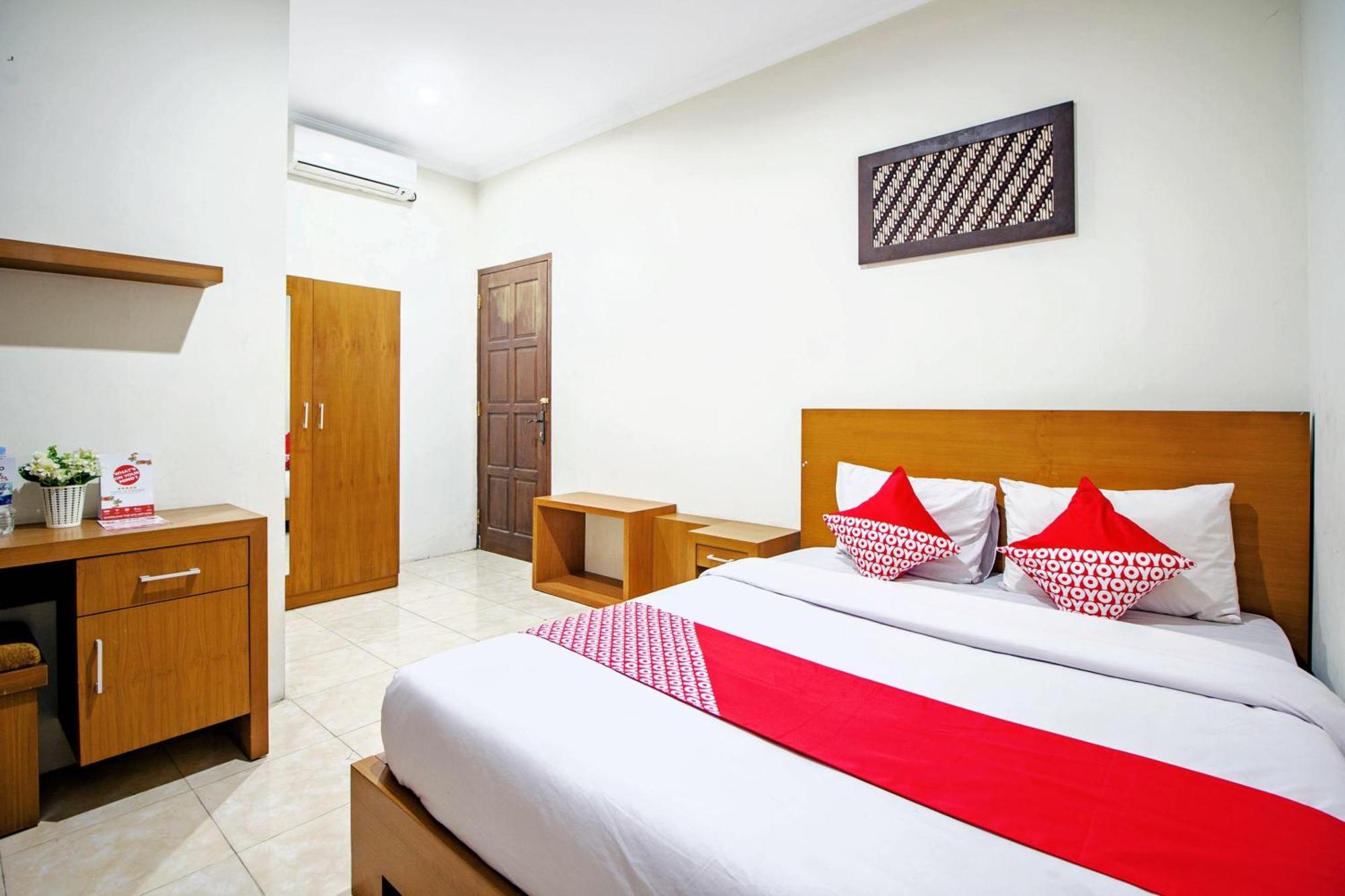Hotel OYO 250 De'Gadri Ndalem Jarakan Esterno foto