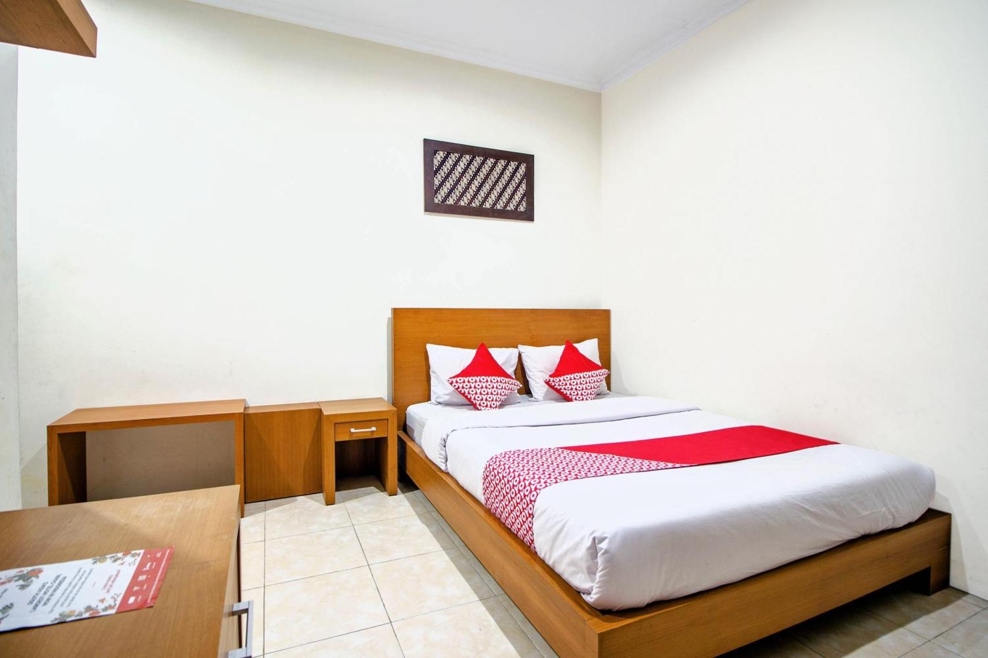 Hotel OYO 250 De'Gadri Ndalem Jarakan Esterno foto
