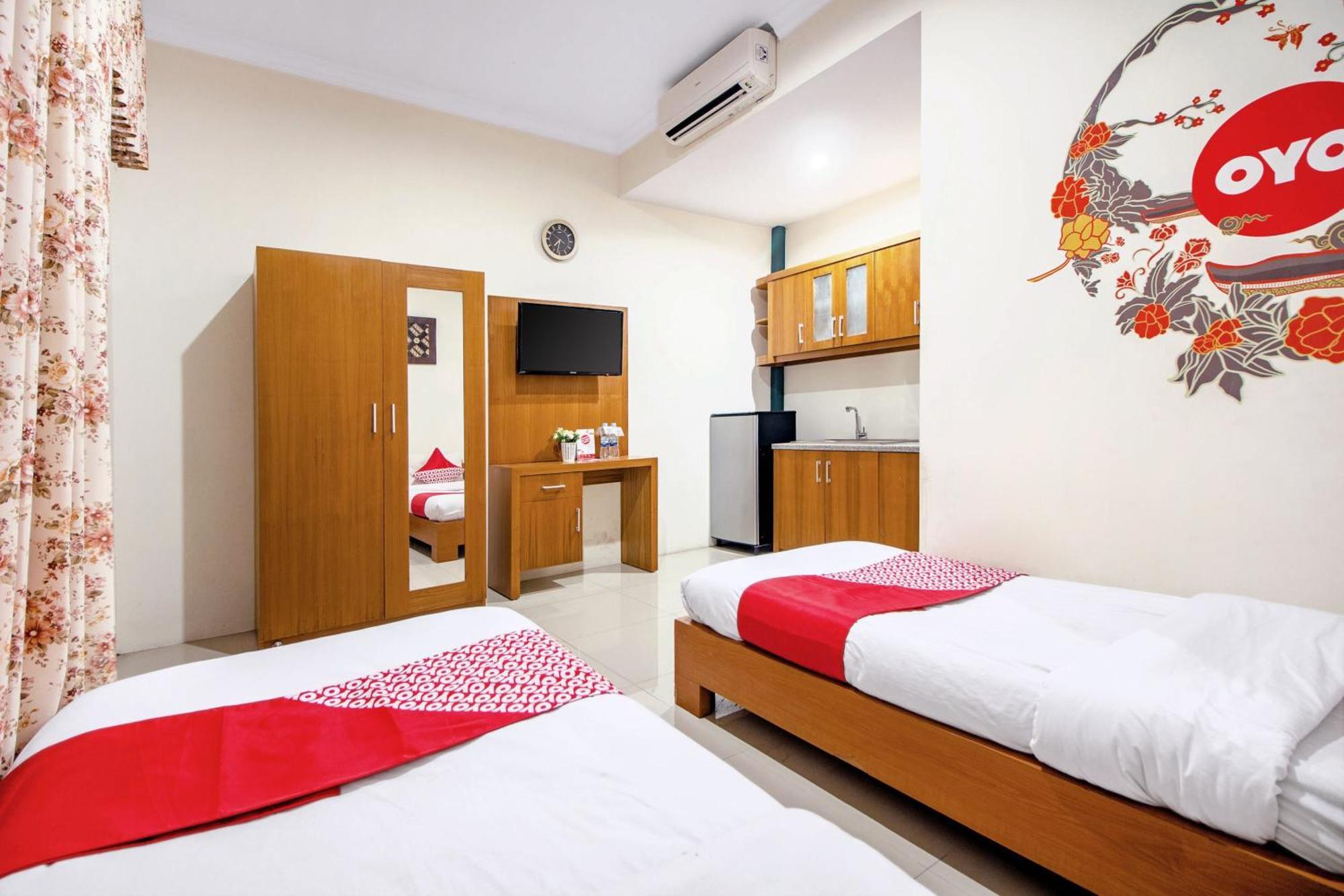 Hotel OYO 250 De'Gadri Ndalem Jarakan Esterno foto