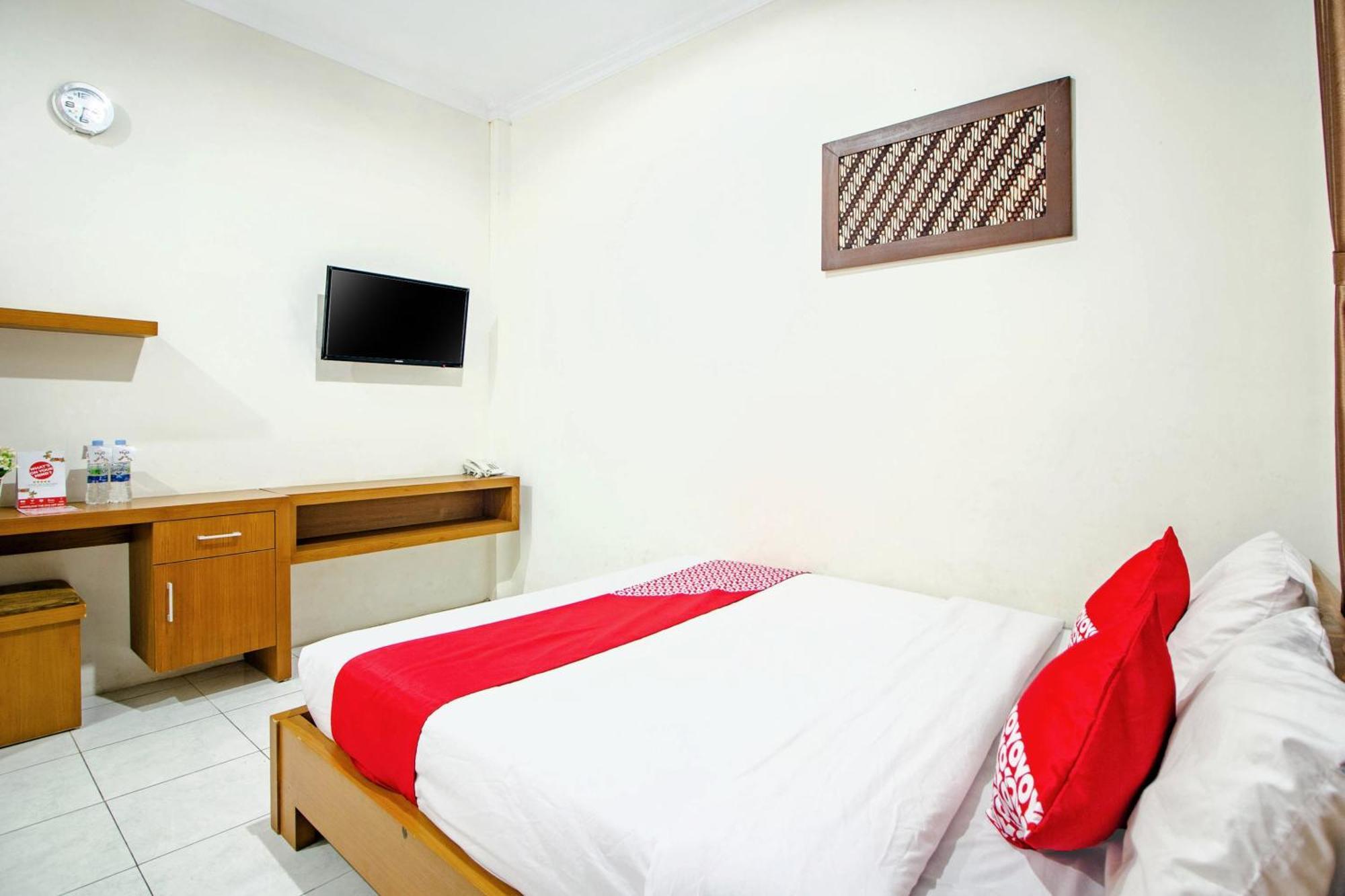 Hotel OYO 250 De'Gadri Ndalem Jarakan Esterno foto