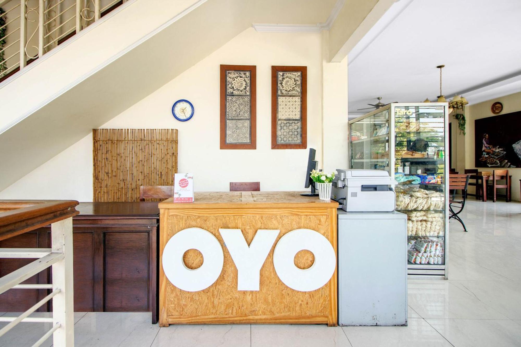 Hotel OYO 250 De'Gadri Ndalem Jarakan Esterno foto